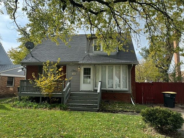 2nd image of 17540 Greenbay Ave