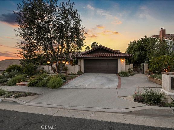 5th image of 2556 N Ridgecrest Ln