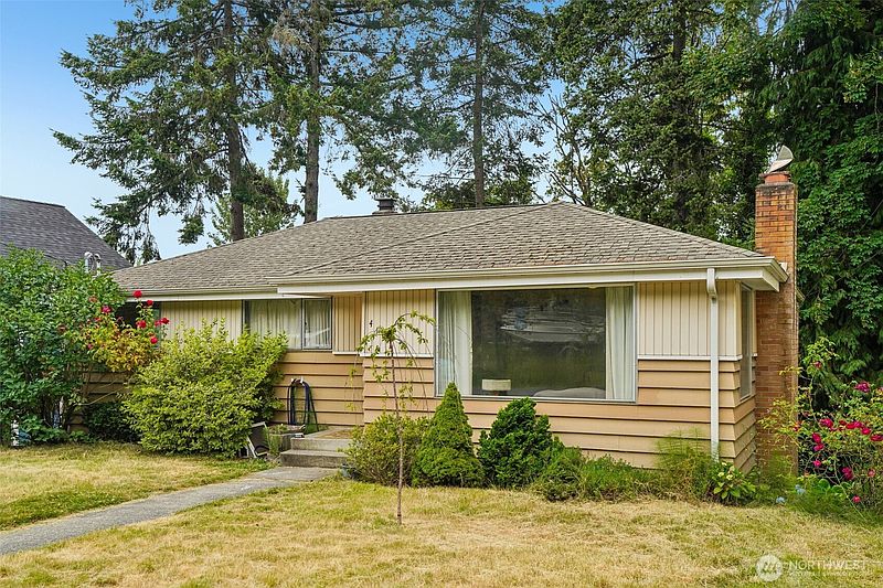 3rd image of 4151 23rd Avenue SW