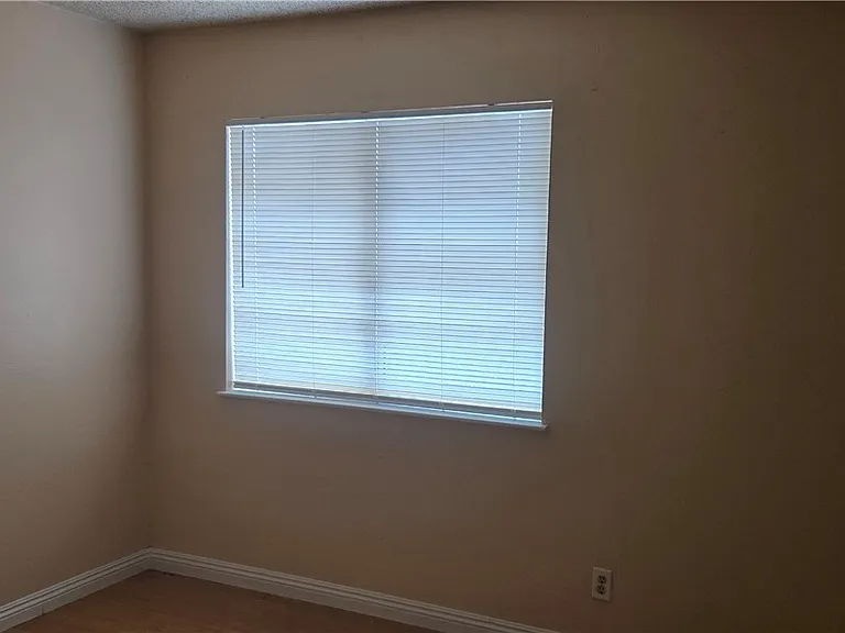 4459 Skyview Dr — Photo 6