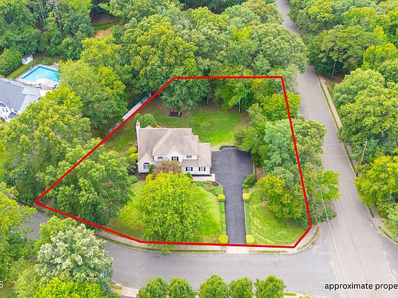 5th image of 2 Ruffin Court