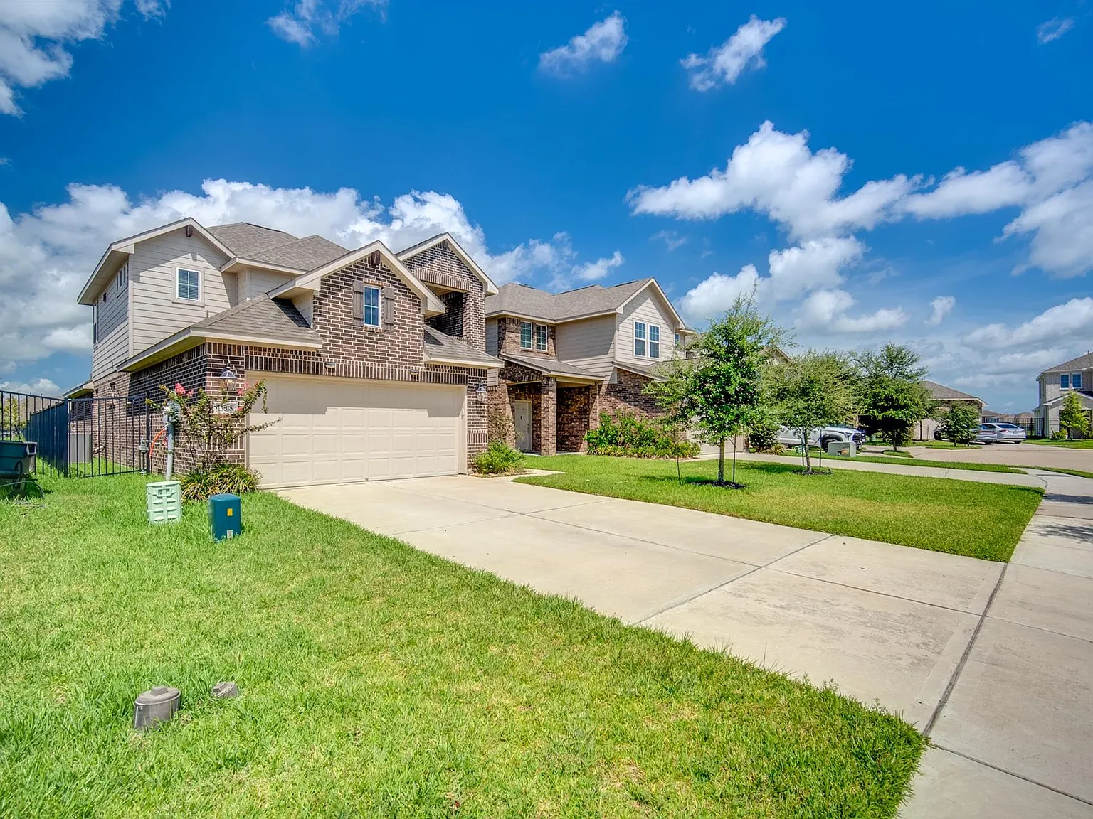 4 bed, 3.0 bath, $2,800 — Photo 2