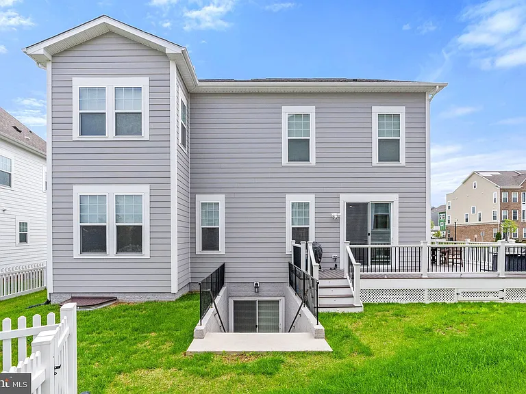 19277 Broken Rock St — Photo 79