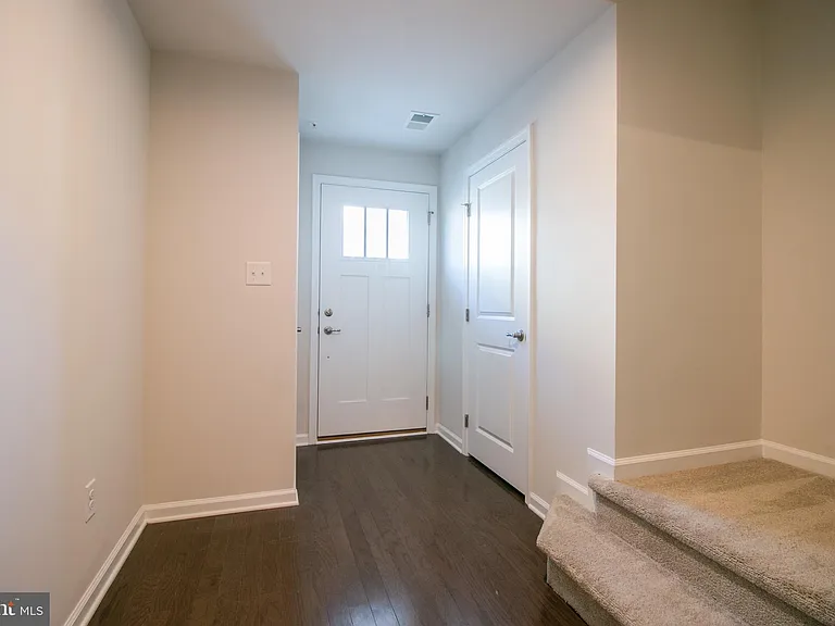 308 Blue Welsh St — Photo 25