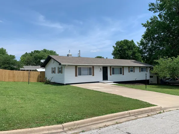 2659 W Truman Street, Springfield, MO 65803