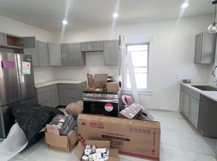 70 Nelson St #2, Dorchester Center, MA 02124