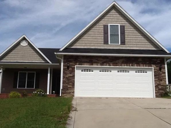 4624 Crystobal Rd, Fayetteville, NC 28311