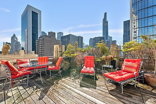 Rented by Douglas Elliman | media 28