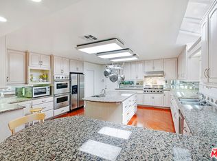 4518 W 6th St, Los Angeles, CA 90020