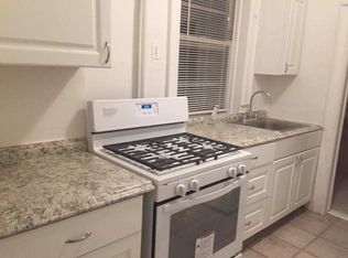 3314 29th St APT 2, Astoria, NY 11106