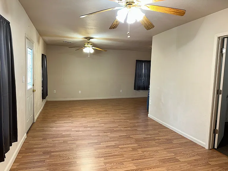 1517 N Jackson St — Photo 16