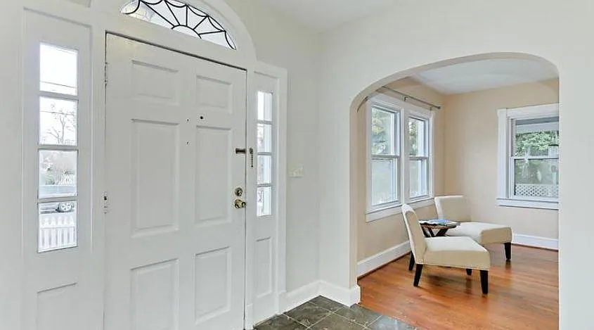 712 S Wakefield Street — Photo 2