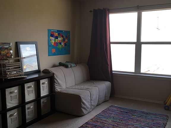 Upstairs game room/flex space