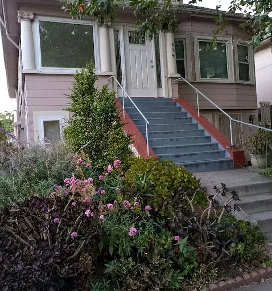 834 55th St — Photo 3