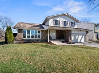 4559 Normandy Dr, Lisle, IL 60532