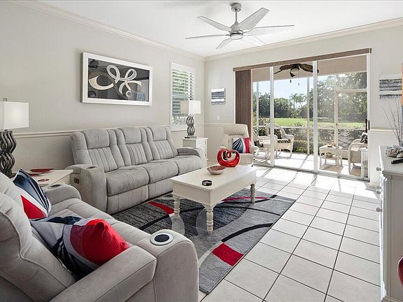 3rd image of 1006 Mainsail Dr Unit 215