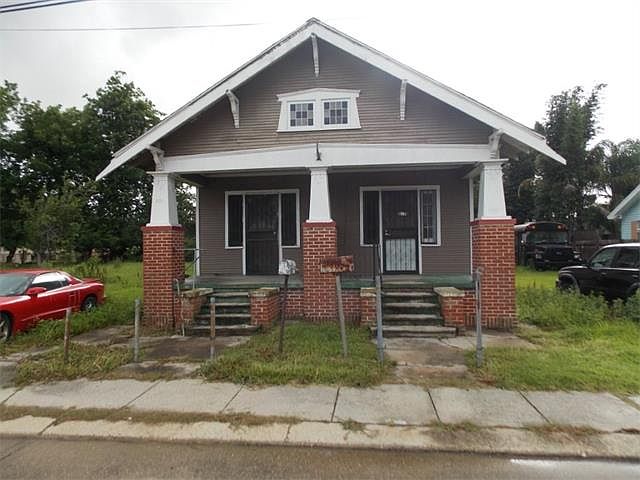 1st image of 817 Behrman Ave