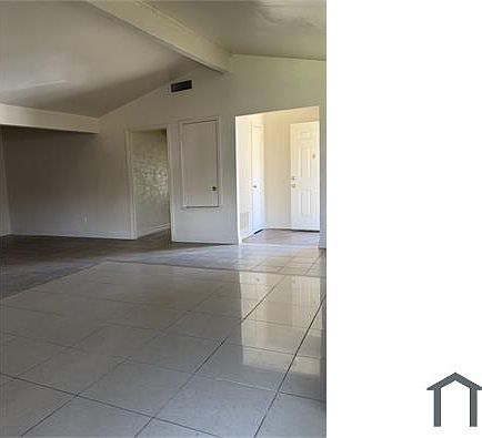 3rd image of 4701 Menzer Rd