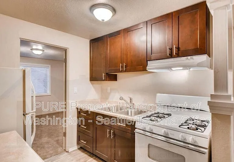14510 Washington Ave SW #12 — Photo 2
