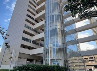 500 University Ave APT 736, Honolulu, HI 96826