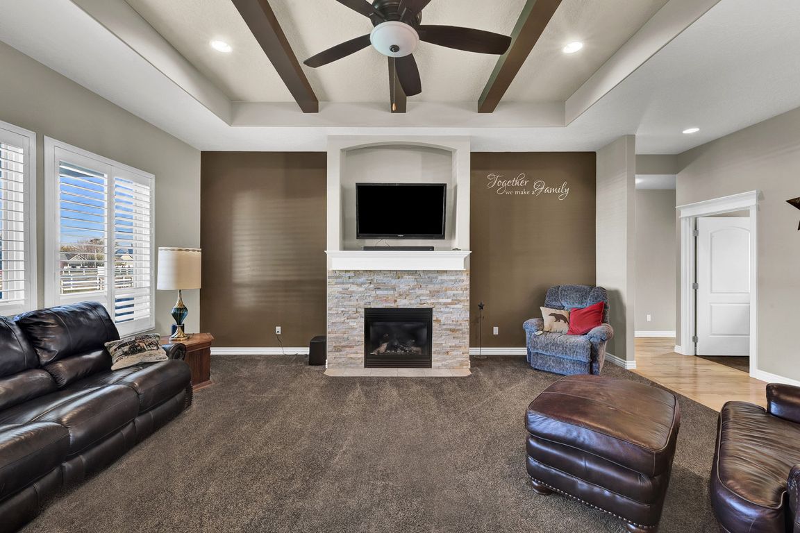 next background image