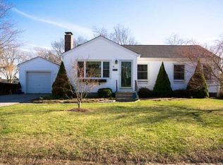 36 Orchard View Rd, Portsmouth, RI 02871