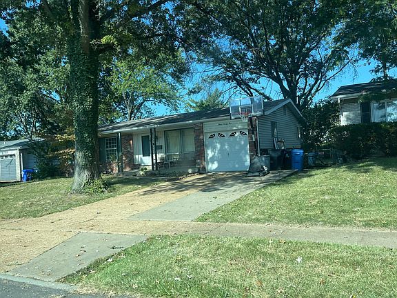 4th image of 395 Albert Dr