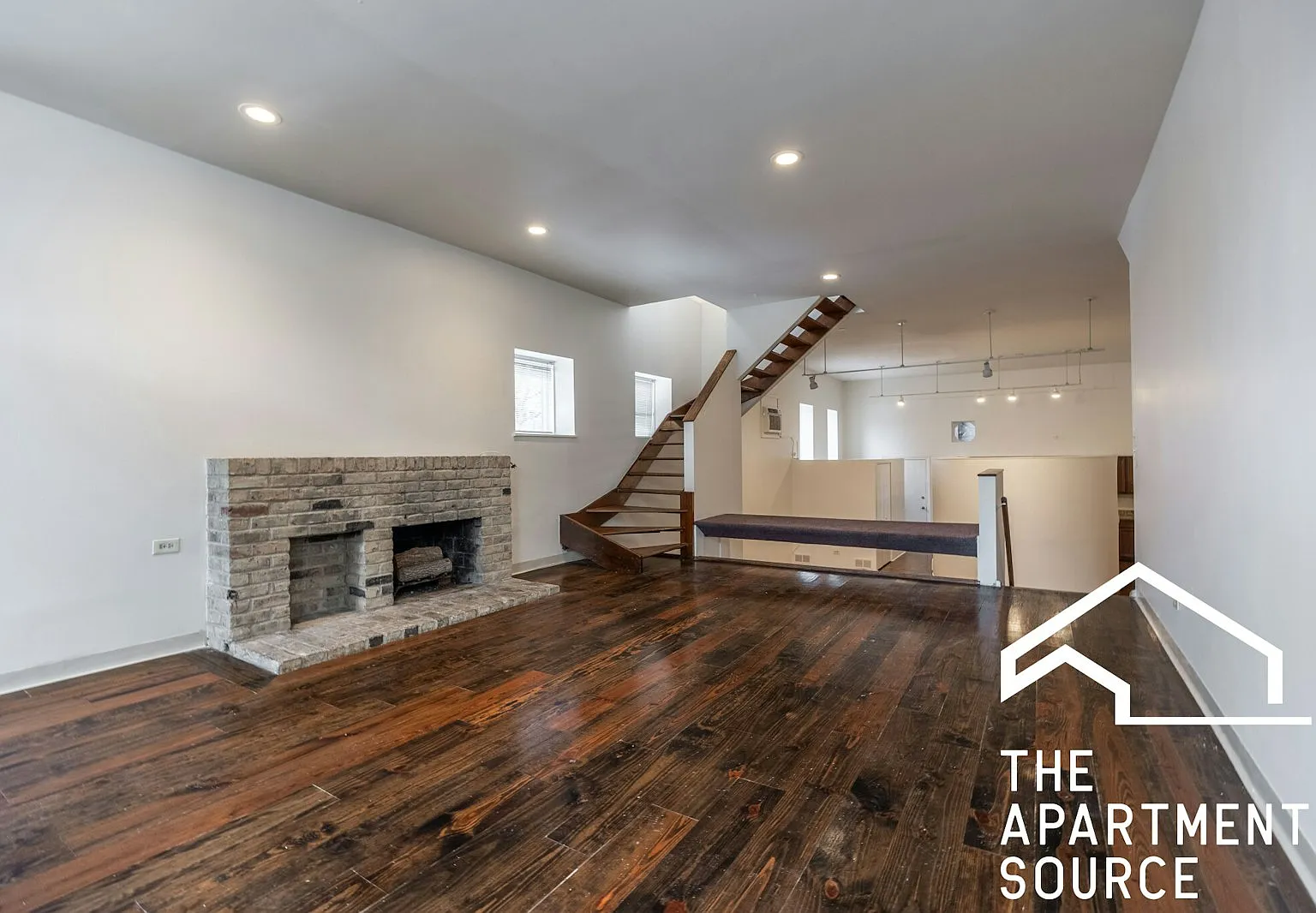 2059 North Clifton Avenue, Unit 1S — Photo 1