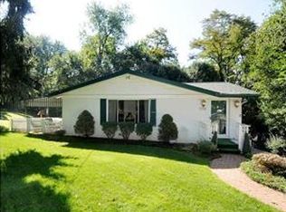 715 Orchard Hill Dr, Pittsburgh, PA 15238