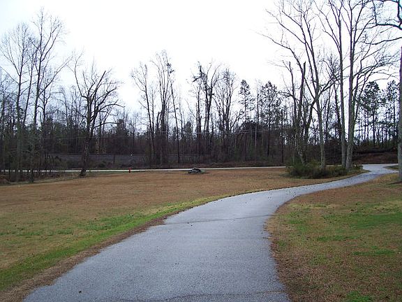 4th image of 806 Old Columbus Rd