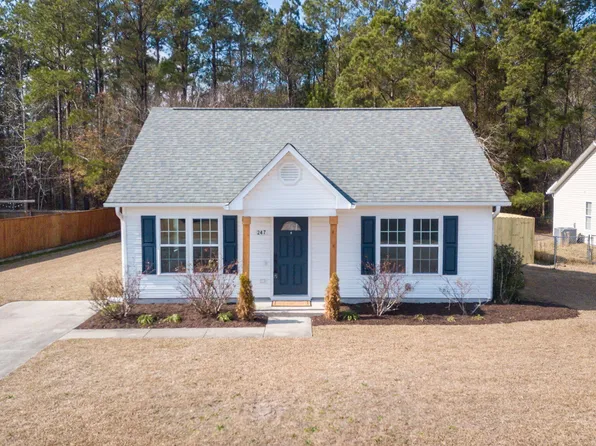 247 River Birch Ridge Court SE, Belville, NC 28451