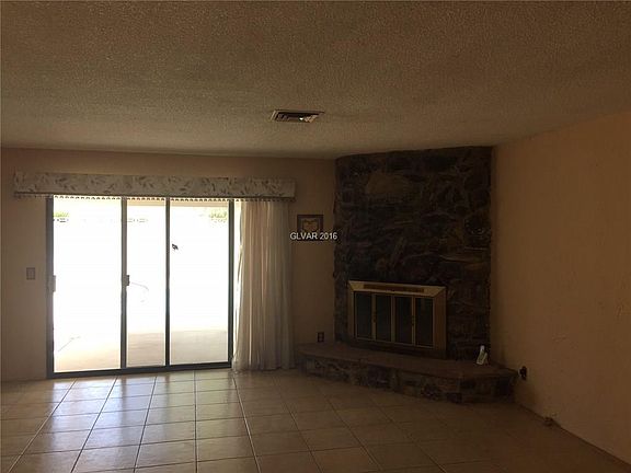 2nd image of 3159 La Mesa Dr