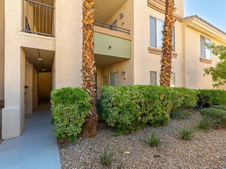 7163 S Durango Dr #113 — Photo 2