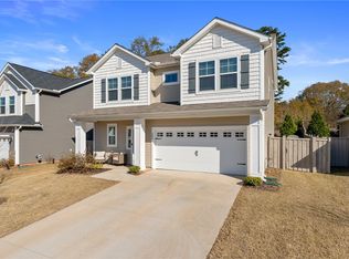 204 Ridgepark Ln, Greenville, SC 29607
