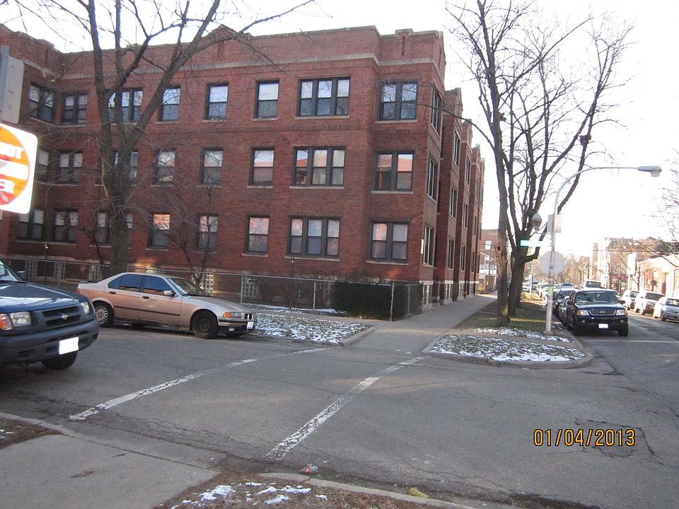 1st image of 3047 W Gunnison St #2
