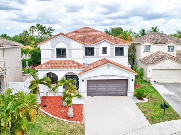 725 Tanglewood Cir, Weston, FL 33327