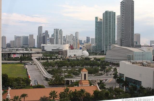 1st image of 1717 N Bayshore Dr APT 1856