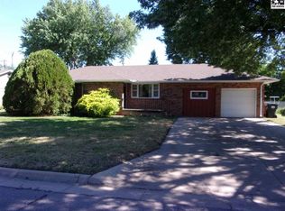 613 E 32nd Ter, Hutchinson, KS 67502