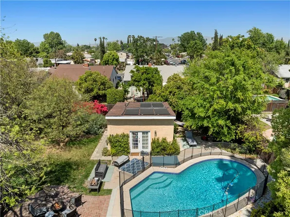 14805 Valerio St, Van Nuys, CA 91405