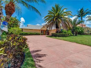 5725 SW 9th Ct, Cape Coral, FL 33914
