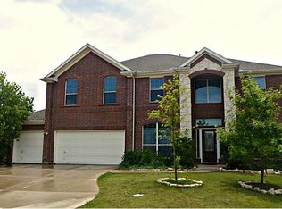1900 Santa Anna Dr, Arlington, TX 76001