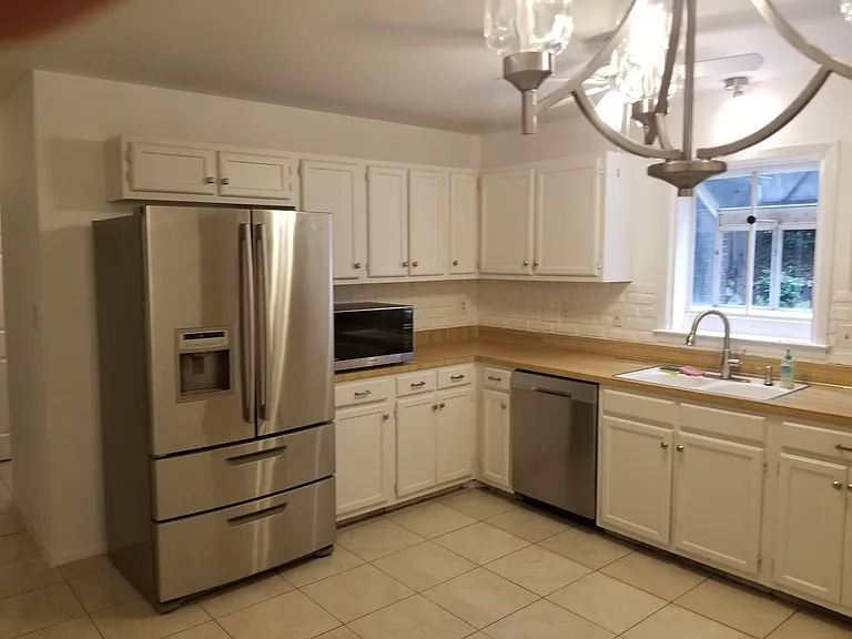 809 Wagon Hill Rd — Photo 2