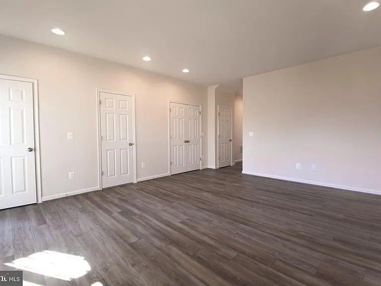 105 Gristmill Ct — Photo 7