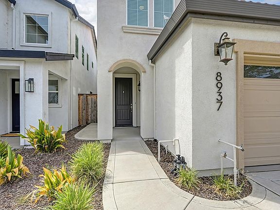 3rd image of 8937 Fair Oaks Blvd