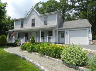 3 Dartmouth Ln, Danbury, CT 06810