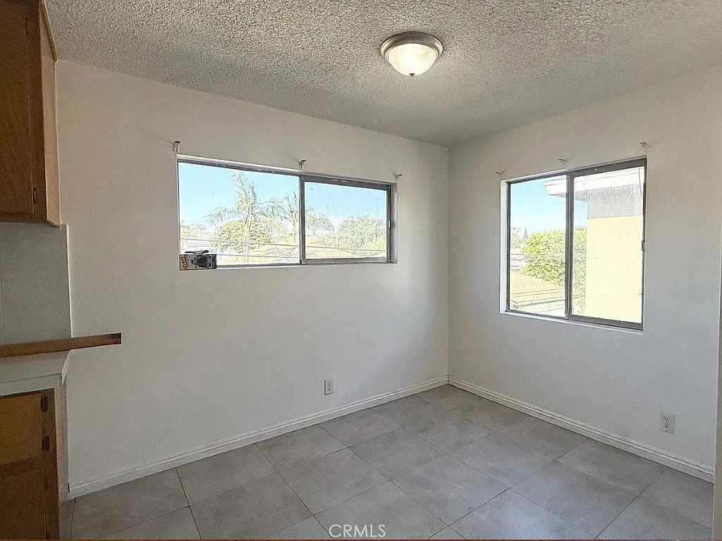 444 S Garfield Ave — Photo 2