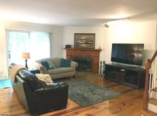 369 Valley Rd, Gillette, NJ 07933