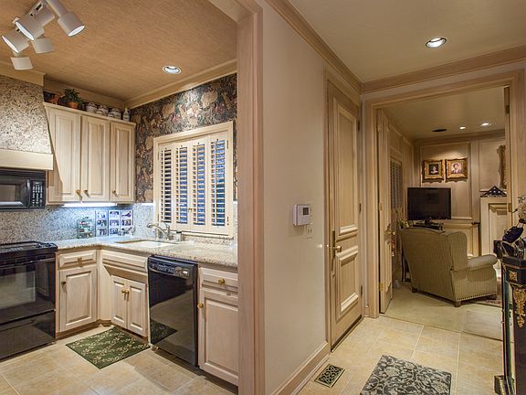 5th image of 4106 Coletta Dr