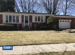 1454 Elder Dr, Manitowoc, WI 54220