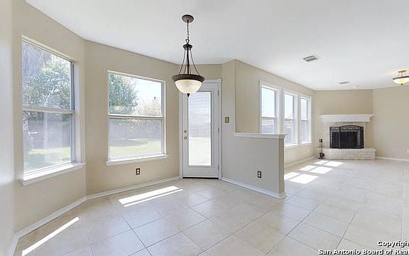 5th image of 1621 Sunstone Cir